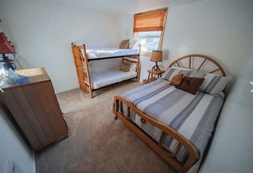 Отель Boulder Lake Lodge