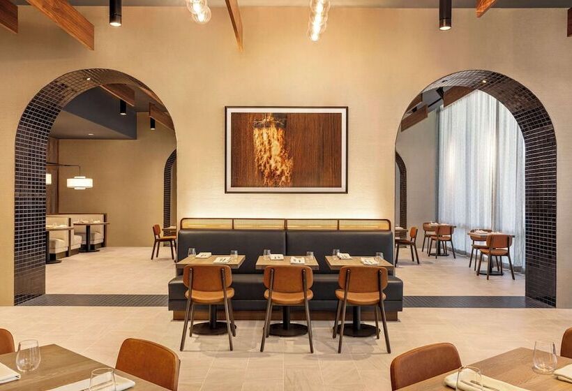 فندق Doubletree By Hilton Abilene Downtown Convention Center