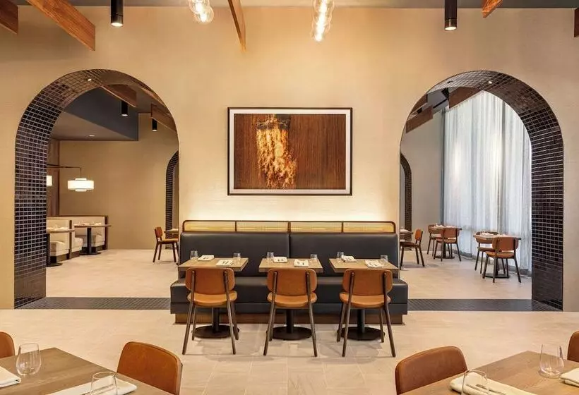 Hotelli Doubletree By Hilton Abilene Downtown Convention Center