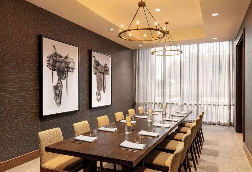 فندق Doubletree By Hilton Abilene Downtown Convention Center