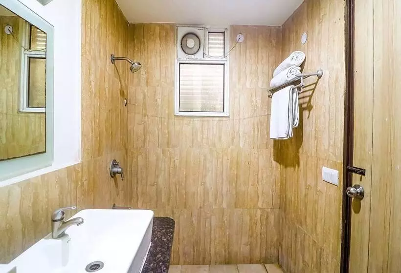 Fabhotel Merriment City