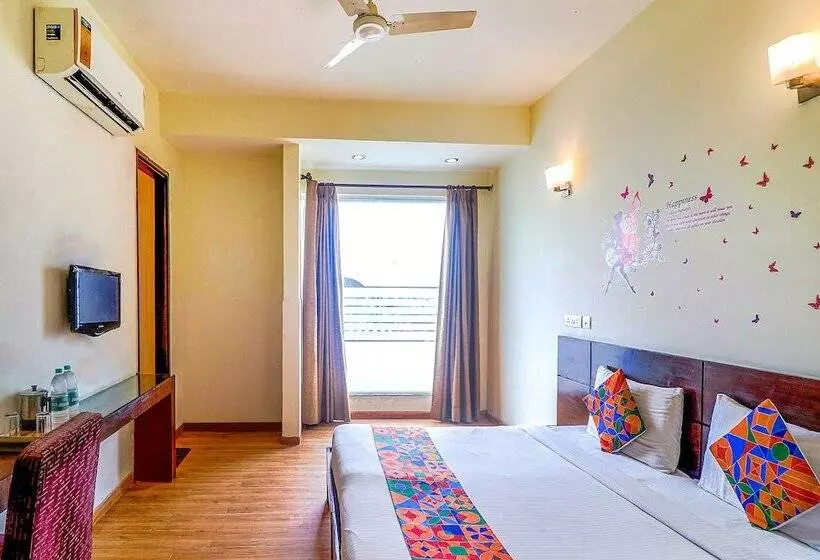 Fabhotel Merriment City