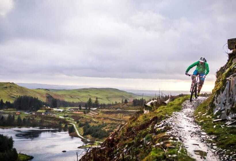 בית מלון כפרי Forester S Retreat Glamping Cambrian Mountains