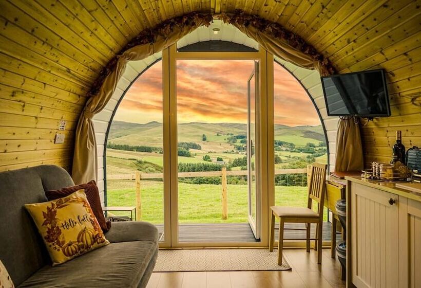 בית מלון כפרי Forester S Retreat Glamping Cambrian Mountains