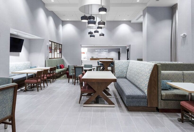 ホテル Hampton Inn & Suites Indianapolis West Speedway