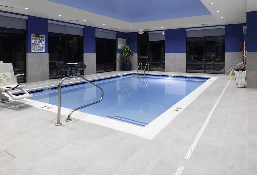 ホテル Hampton Inn & Suites Indianapolis West Speedway