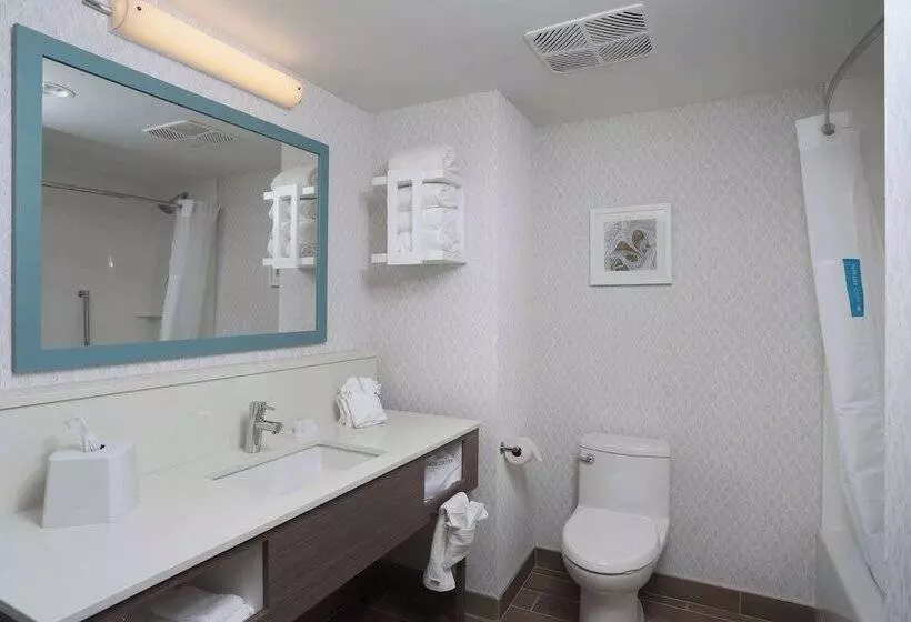 Hotelli Hampton Inn & Suites Manistee Waterfront