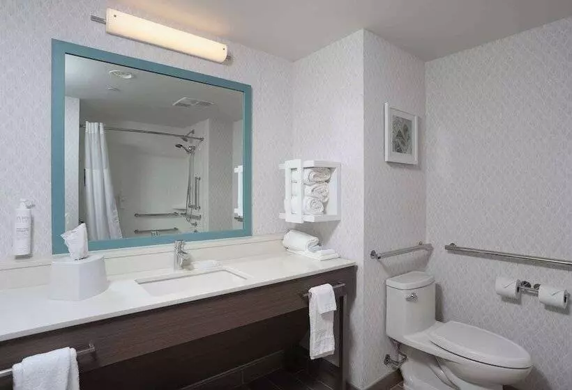 Hotelli Hampton Inn & Suites Manistee Waterfront