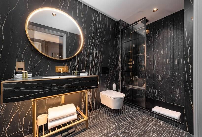 Отель No.4 Carlton