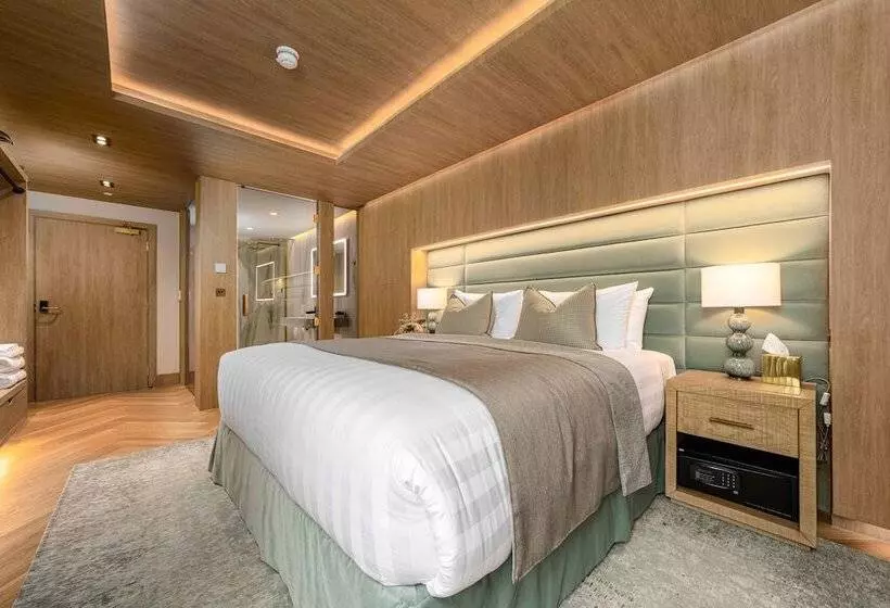 Hotelli No.4 Carlton