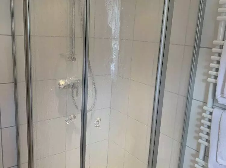 Hotelli Restaurant Maien