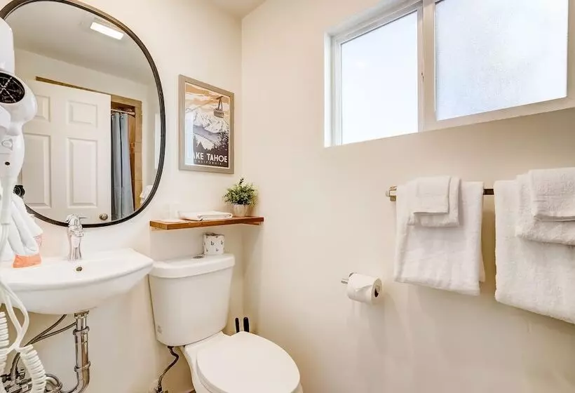 Hotelli Tahoe Mountain Inn