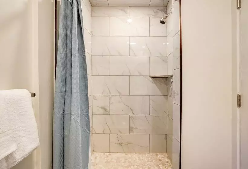 Hotelli Tahoe Mountain Inn