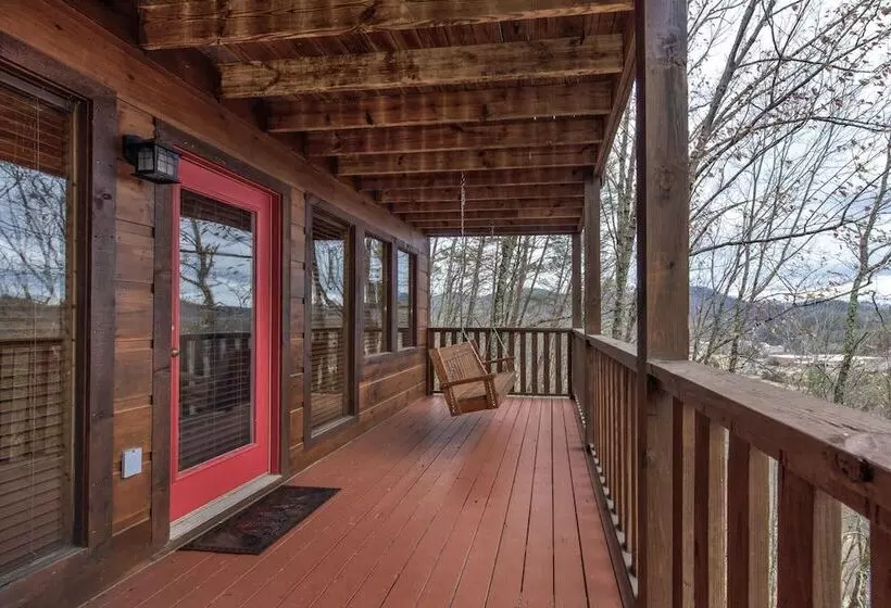 Only Dreamin  Cabin W/ Private Hot Tub