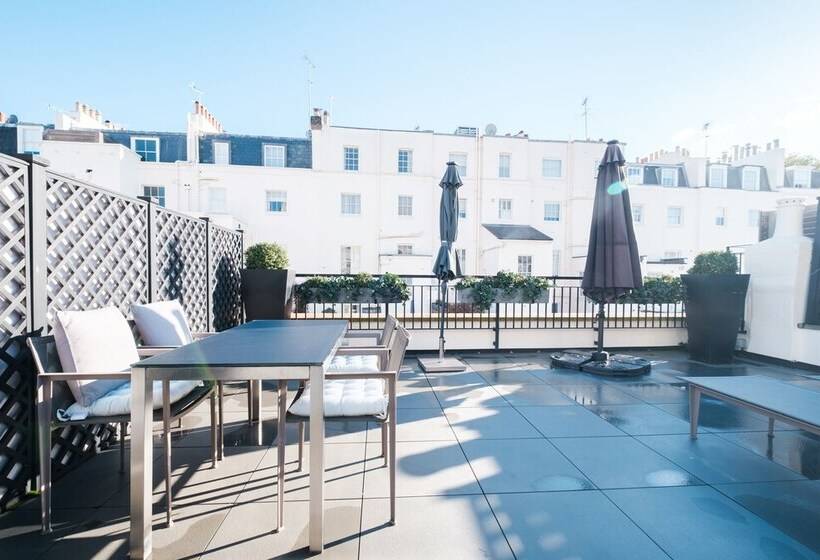 پانسیون Luxury Home With 3 Bed 2 Bath In London