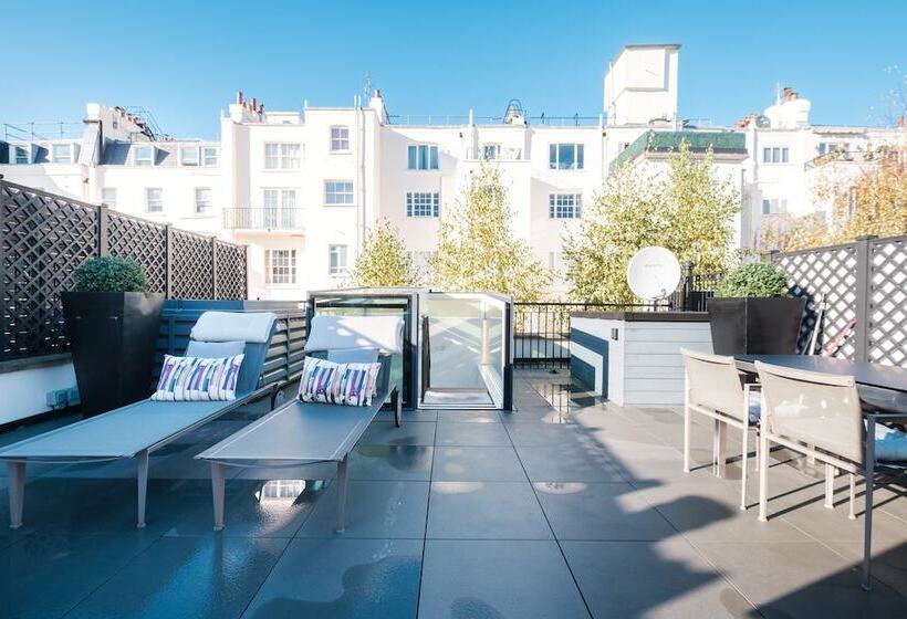 پانسیون Luxury Home With 3 Bed 2 Bath In London