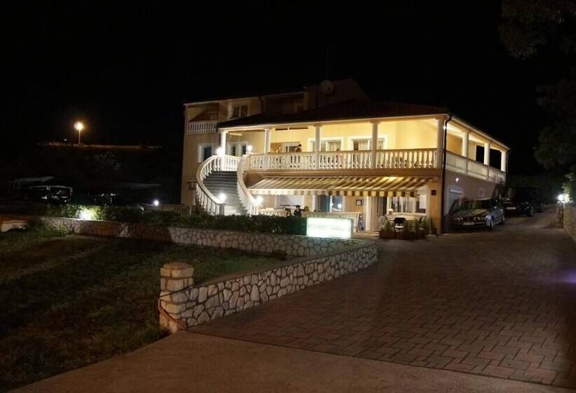 پانسیون Olive House