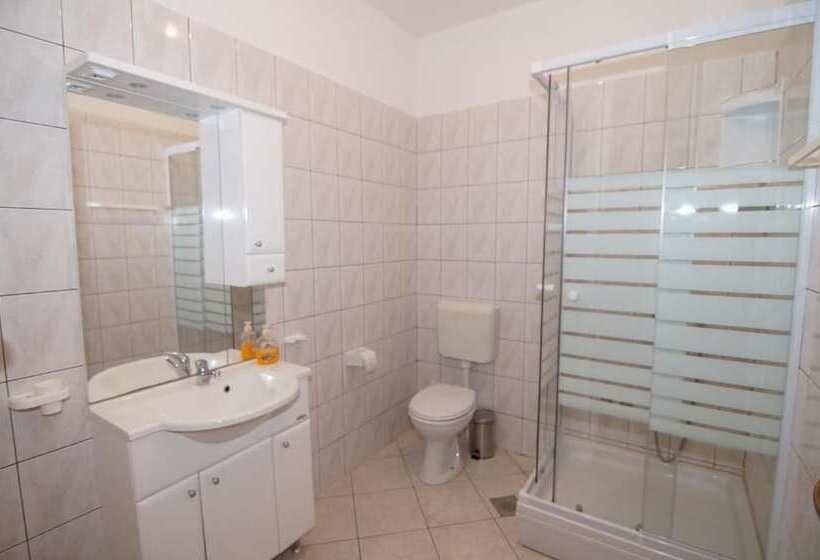 پانسیون Olive House