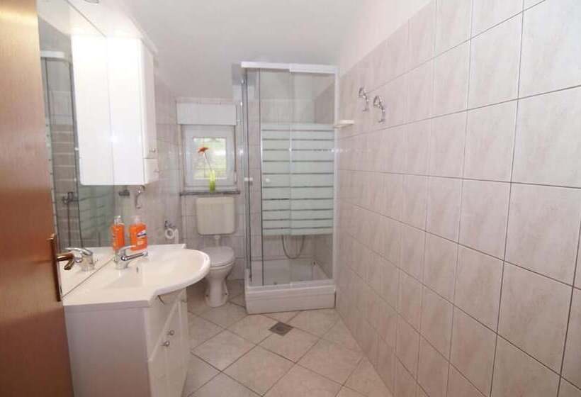 پانسیون Olive House