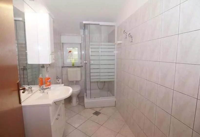 پانسیون Olive House