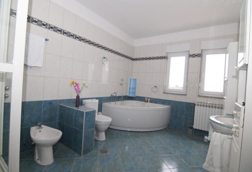 پانسیون Olive House