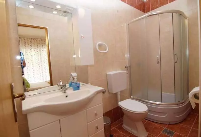 پانسیون Olive House