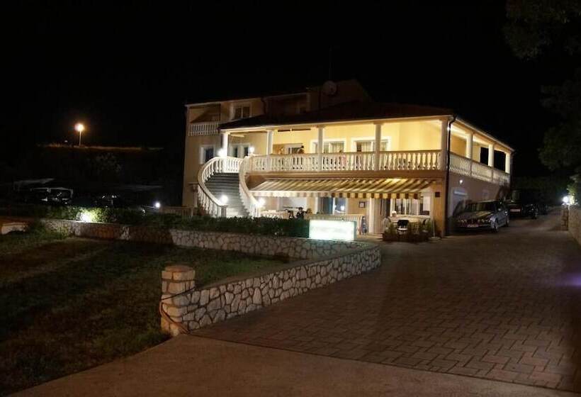 پانسیون Olive House