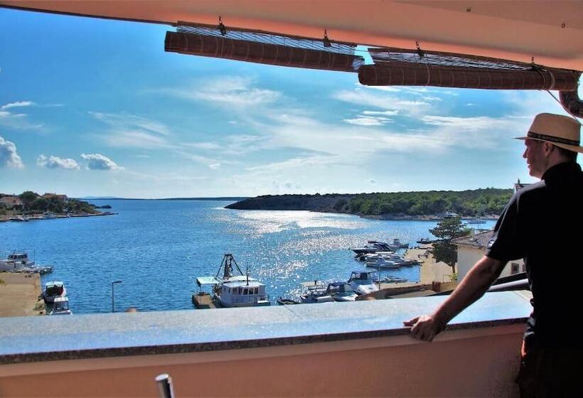 پانسیون Olive House