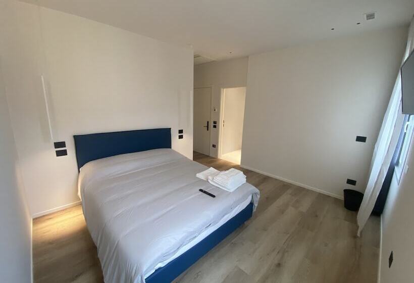 Prato Della Valle Apartments