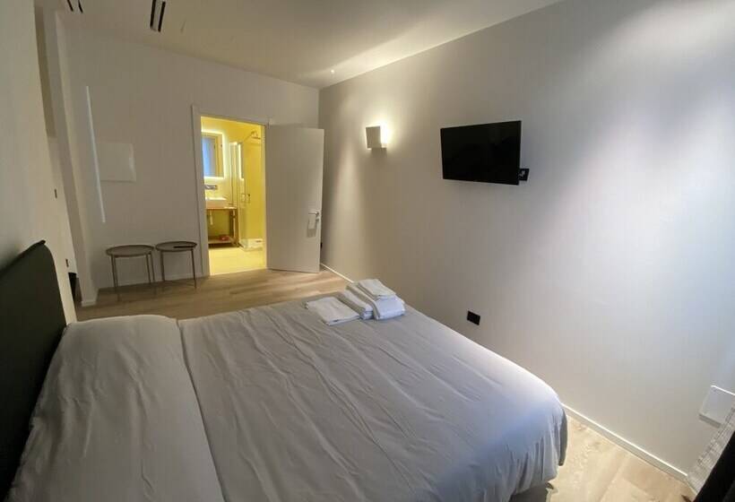 Prato Della Valle Apartments