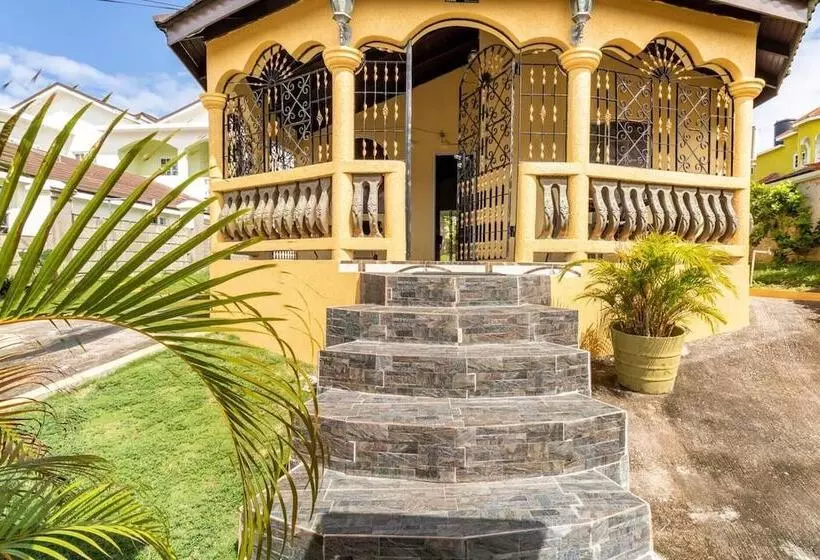 اقامتگاه Impeccable 2 Bed House In Montego Bay