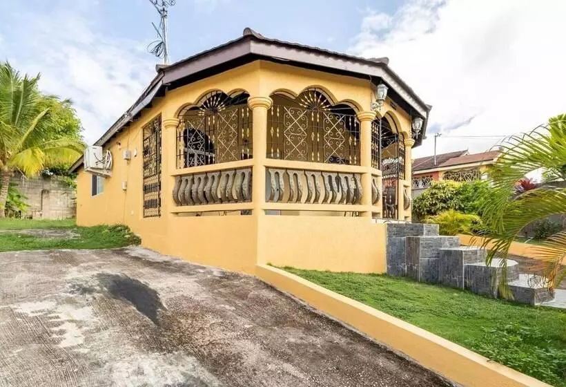اقامتگاه Impeccable 2 Bed House In Montego Bay