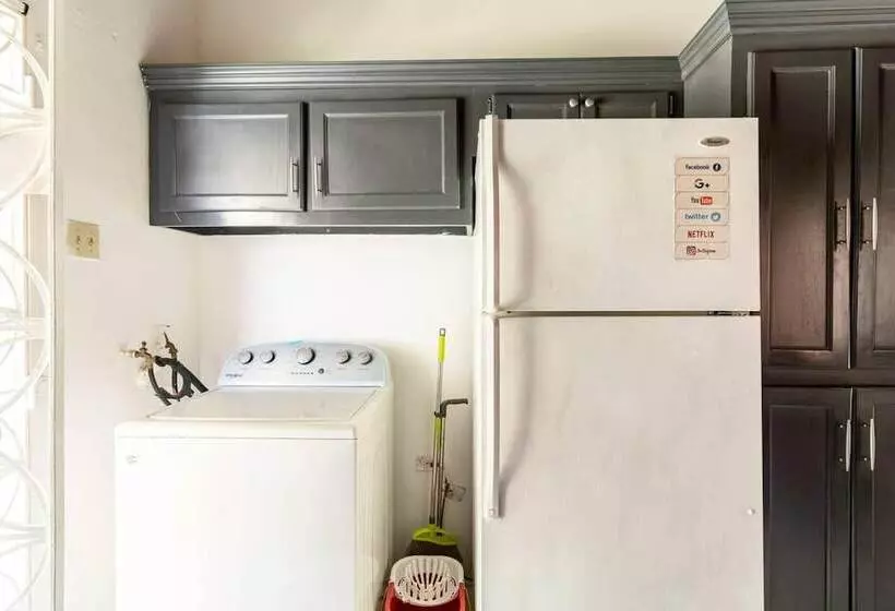 اقامتگاه Impeccable 2 Bed House In Montego Bay