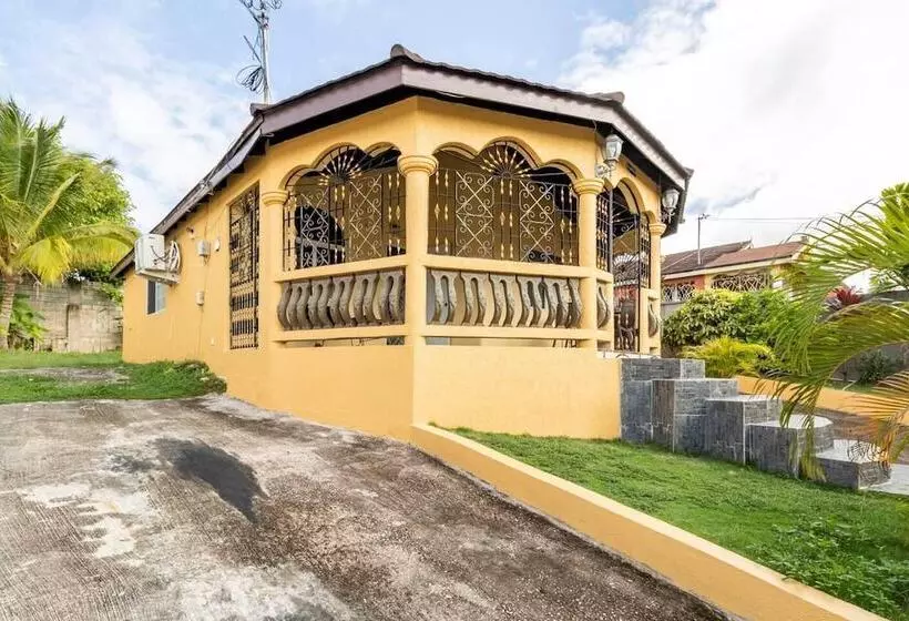 اقامتگاه Impeccable 2 Bed House In Montego Bay
