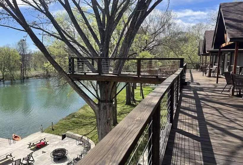 Treetop River Cabins On The Guadalupe River