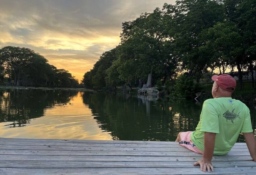 Treetop River Cabins On The Guadalupe River