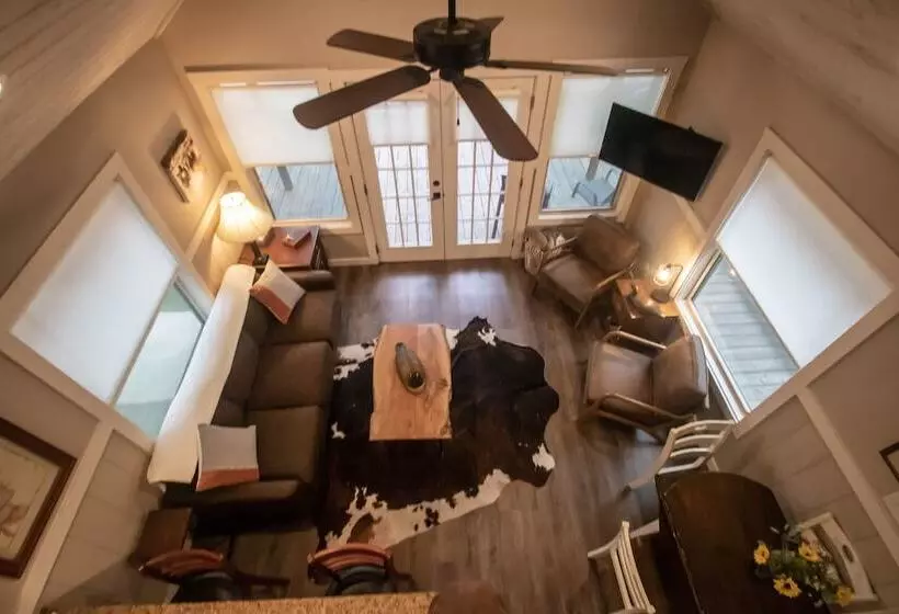 Treetop River Cabins On The Guadalupe River