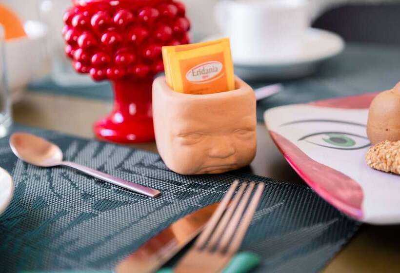 تختخواب و صبحانه Ausa Suites