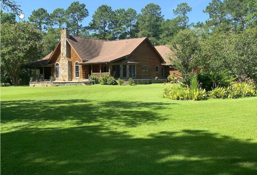 צימר Beachwoods Inn