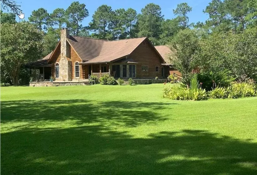 Aamiaismajoitus (B&B) Beachwoods Inn