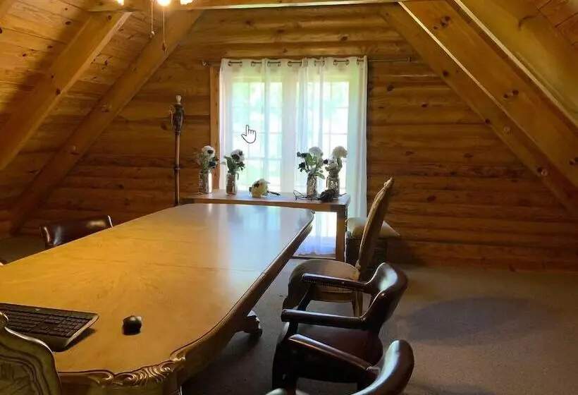 Aamiaismajoitus (B&B) Beachwoods Inn