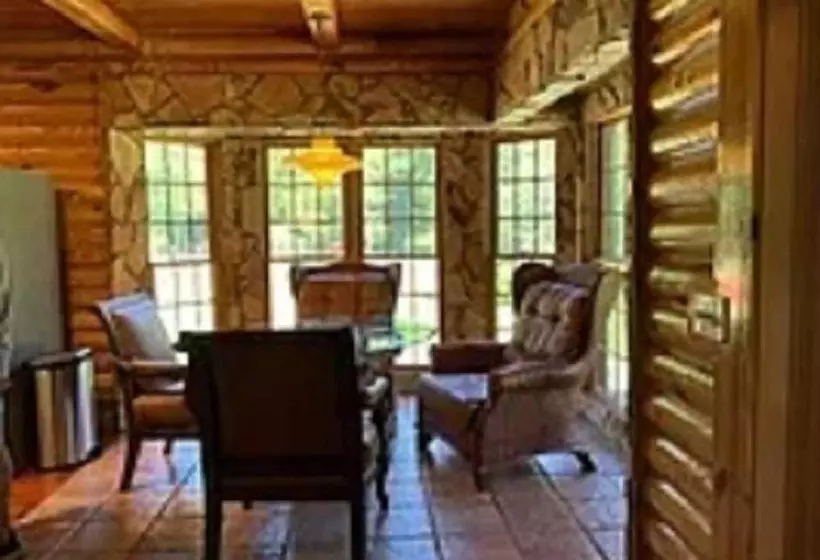 Aamiaismajoitus (B&B) Beachwoods Inn