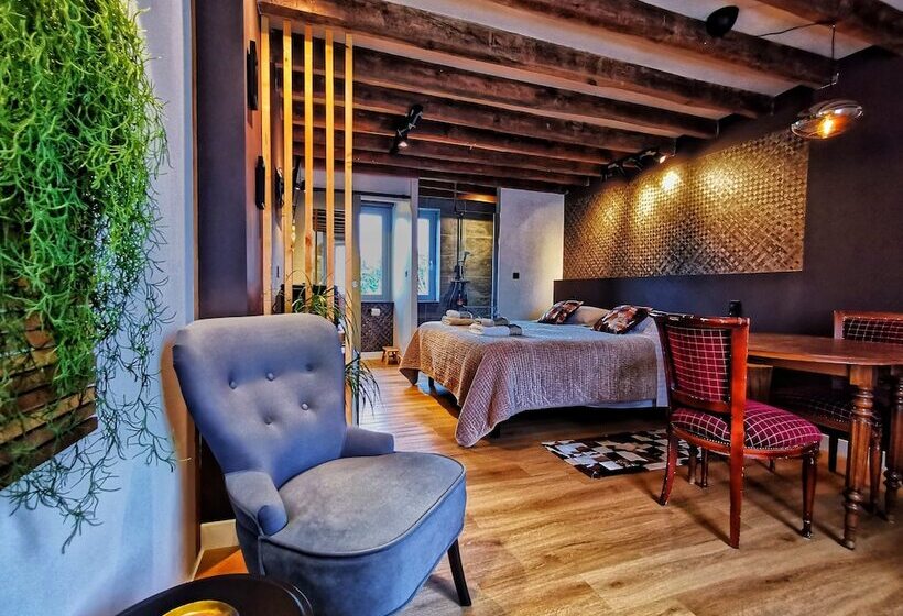 مبيت وإفطار La Jacquière   Chambres De Charme