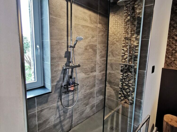 مبيت وإفطار La Jacquière   Chambres De Charme