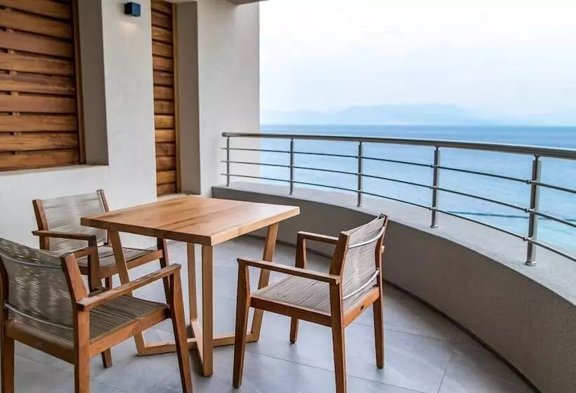 Hotelli Alissachni Seaside