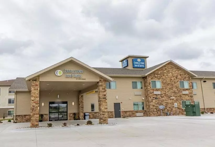 Hotelli Cobblestone Inn & Suites   Sheldon