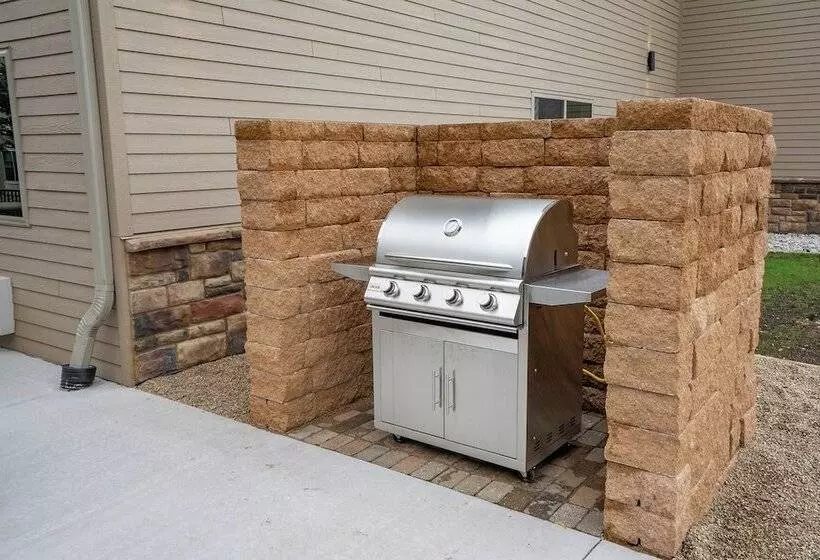 Hotelli Cobblestone Inn & Suites   Sheldon