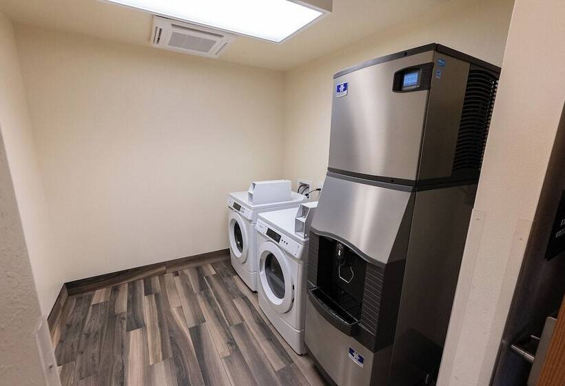 Otel Cobblestone Inn & Suites   Sheldon