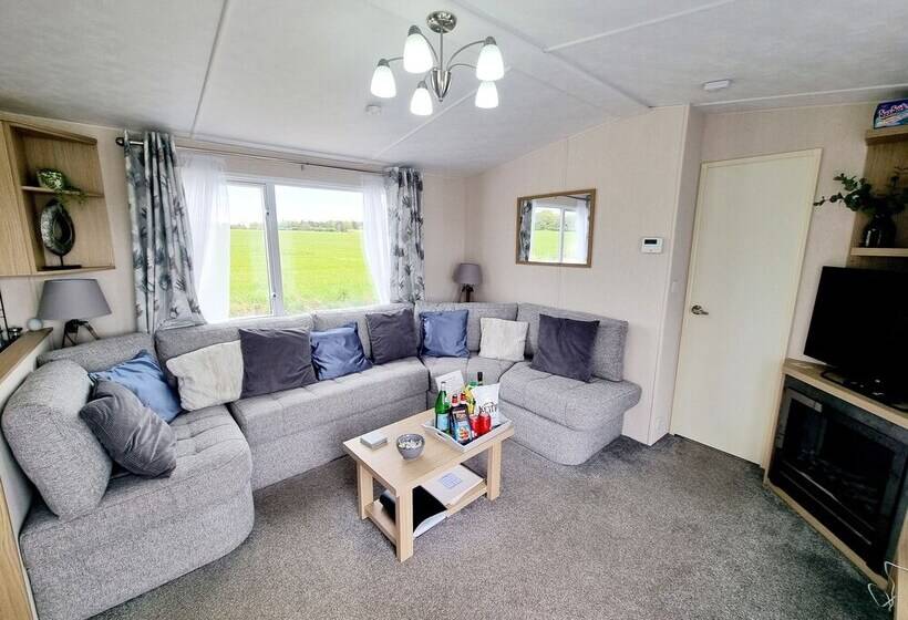 호텔 Fantastic 3 Bed Lodge Near Morpeth   Deer View