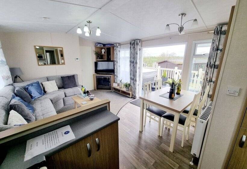 호텔 Fantastic 3 Bed Lodge Near Morpeth   Deer View